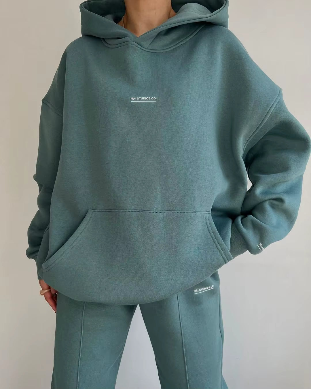 Isla Urban - Oversized Hoodie Suit