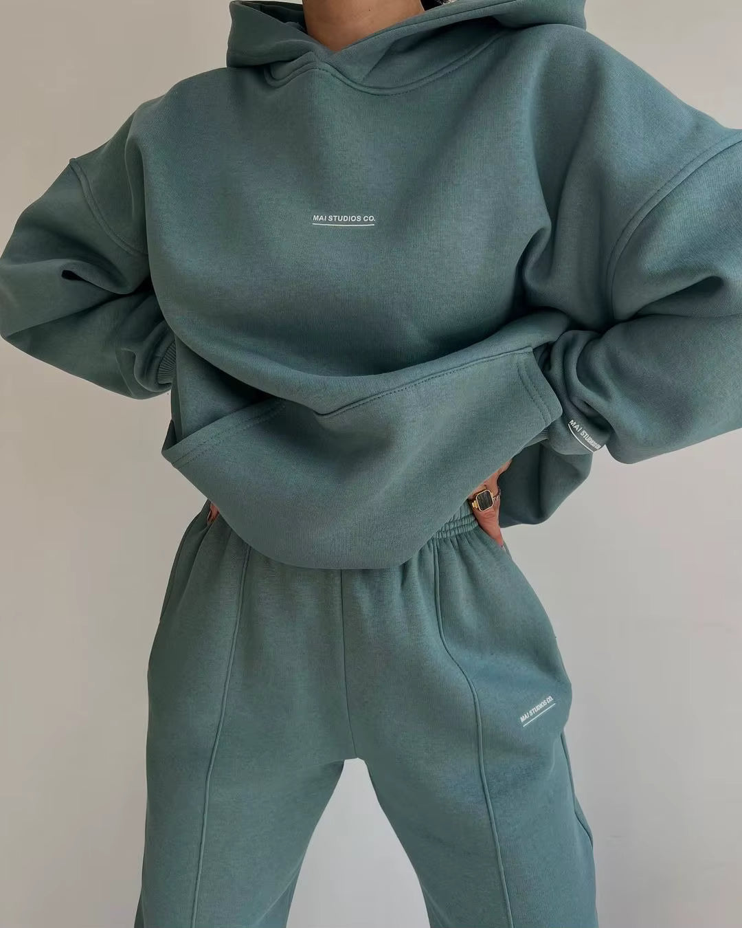 Isla Urban - Oversized Hoodie Suit