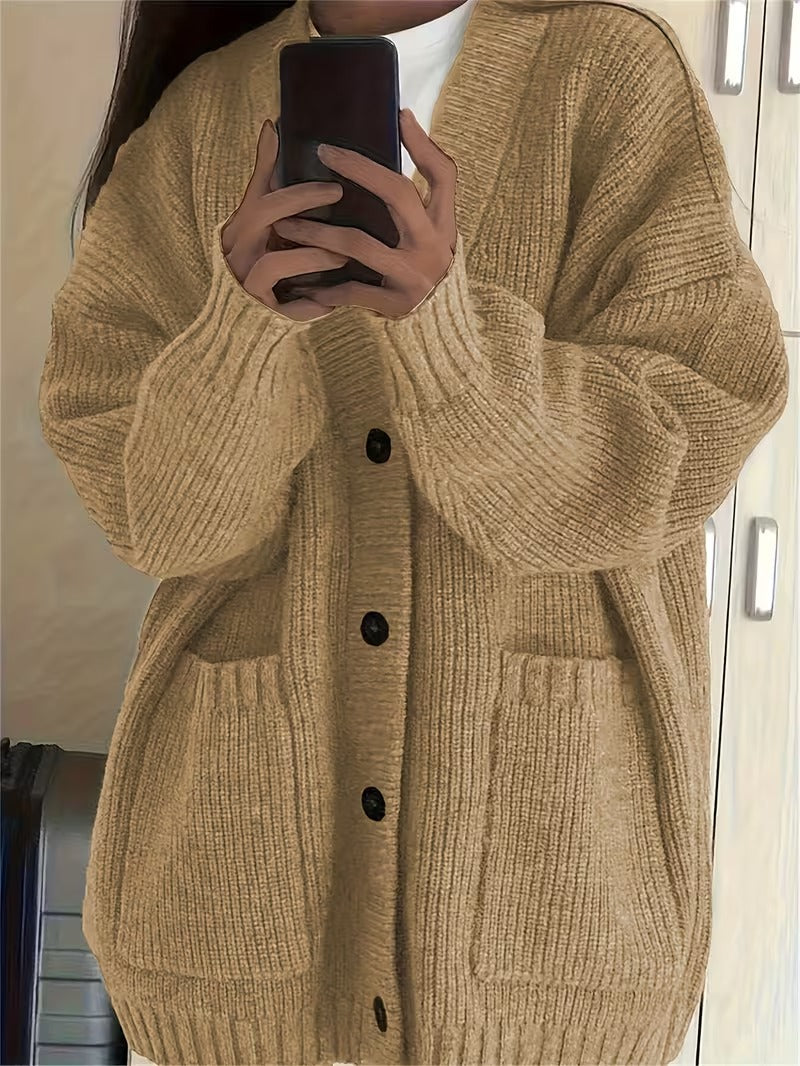 The Elowé Relaxed Knit Cardigan