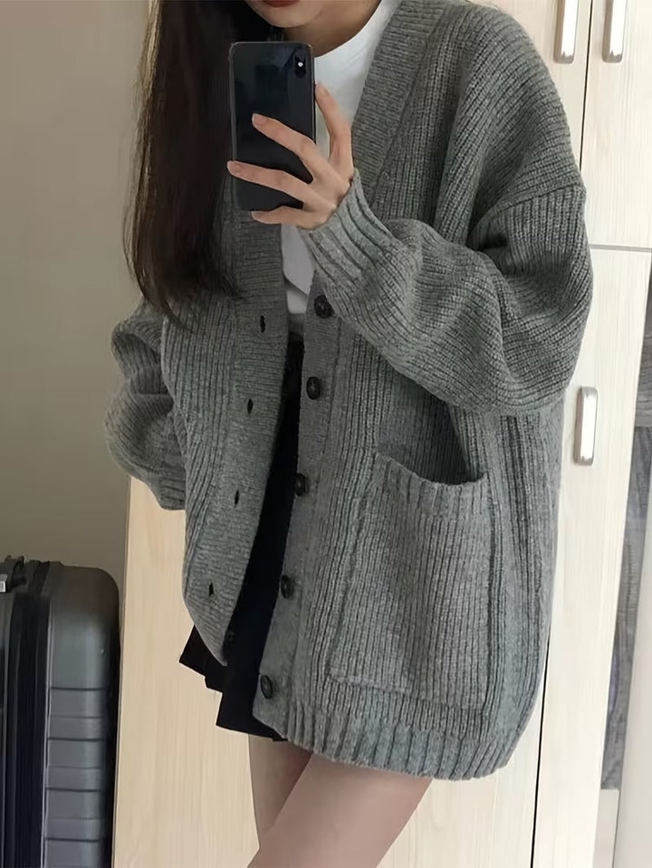 The Elowé Relaxed Knit Cardigan