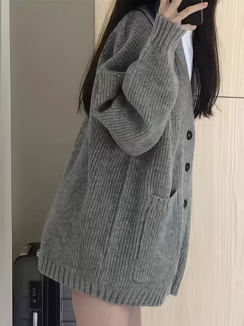 The Elowé Relaxed Knit Cardigan
