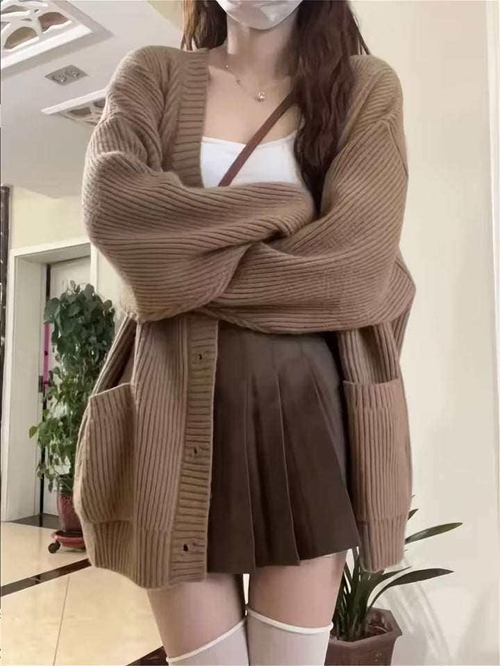The Elowé Relaxed Knit Cardigan